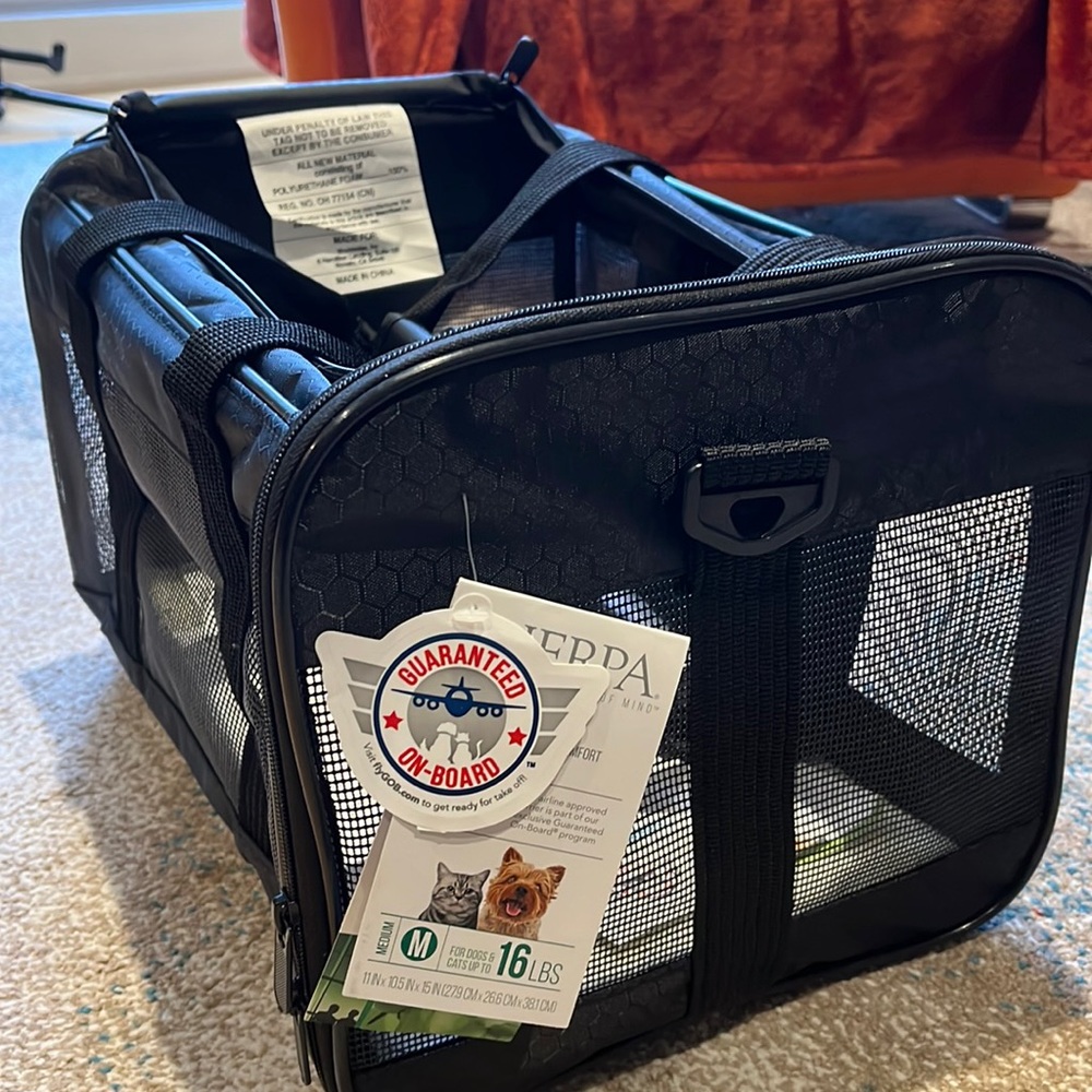 Sherpa Pet Carrier size M (Up to 16lbs)